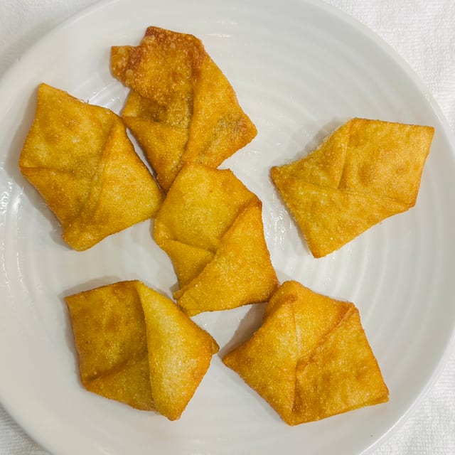 Fried Wontons (6).